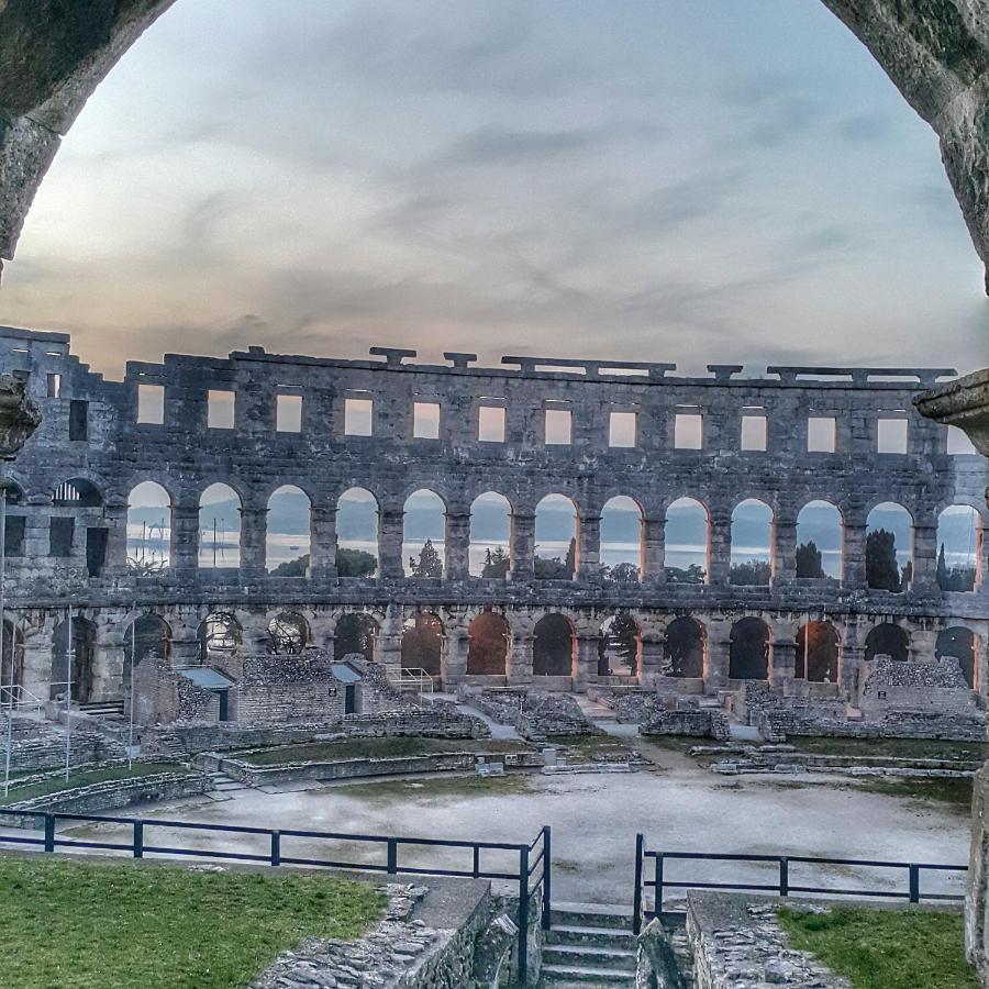 Apartmani Val Pula Bagian luar foto